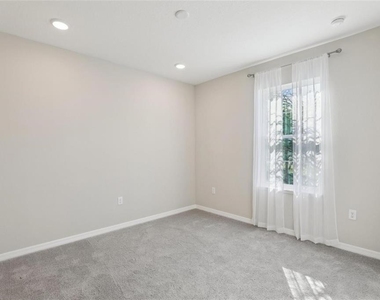 2410 Park Avenue - Photo Thumbnail 12