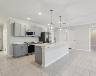 2410 Park Avenue - Photo Thumbnail 8