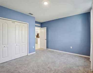 2410 Park Avenue - Photo Thumbnail 20