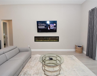 13 Elder Drive - Photo Thumbnail 8
