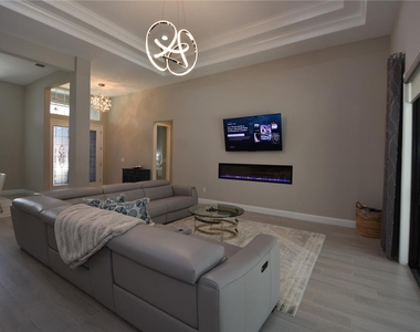 13 Elder Drive - Photo Thumbnail 7