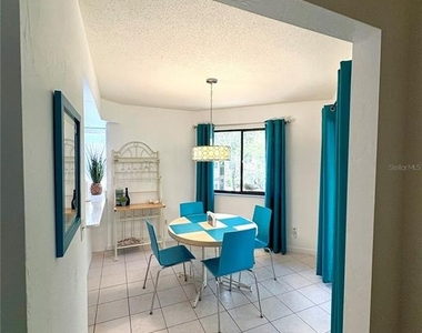 10 Oakmont Court - Photo Thumbnail 6