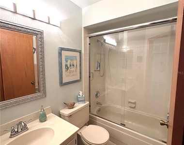 10 Oakmont Court - Photo Thumbnail 17
