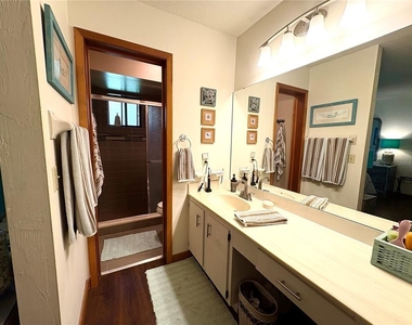 10 Oakmont Court - Photo Thumbnail 11