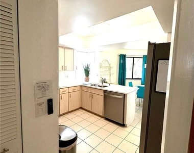 10 Oakmont Court - Photo Thumbnail 4