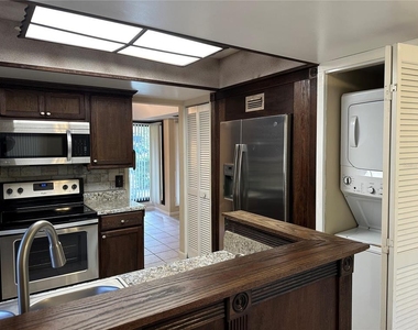 4600 E Moody Boulevard - Photo Thumbnail 4