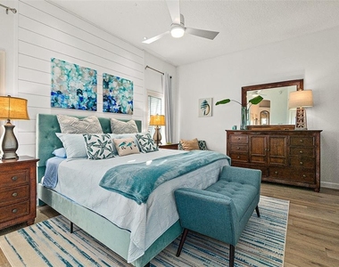 42 Moody Drive - Photo Thumbnail 16