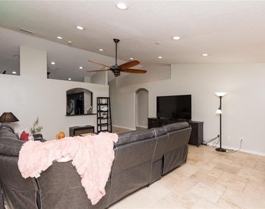 7 Lancaster Lane - Photo Thumbnail 29