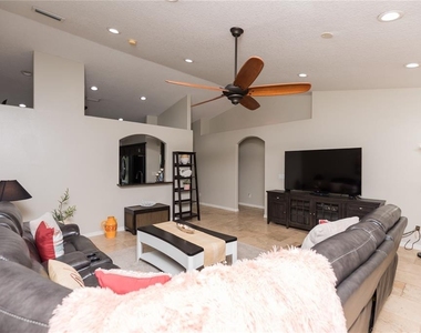 7 Lancaster Lane - Photo Thumbnail 30