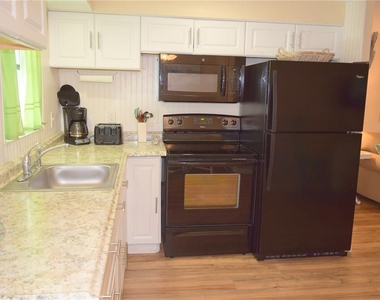 140 W Cowles Street - Photo Thumbnail 3