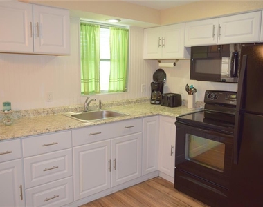 140 W Cowles Street - Photo Thumbnail 4