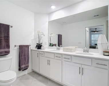 12470 Wellen Golf Street - Photo Thumbnail 38