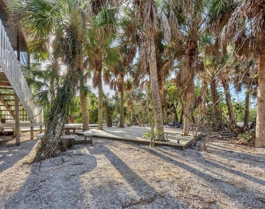 51 Palm Drive - Photo Thumbnail 5