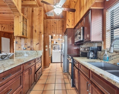 51 Palm Drive - Photo Thumbnail 12