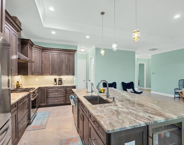 8936 Scallop Way - Photo Thumbnail 17