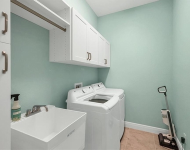 8936 Scallop Way - Photo Thumbnail 31