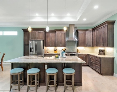 8936 Scallop Way - Photo Thumbnail 12