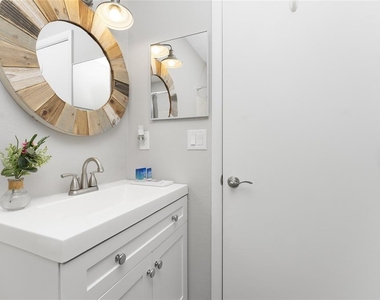 5041 N Beach Rd. - Photo Thumbnail 13