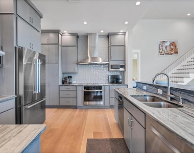 300 Gasparilla Street - Photo Thumbnail 16