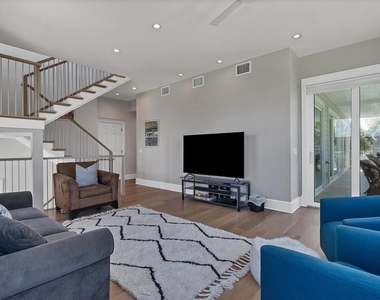 300 Gasparilla Street - Photo Thumbnail 9