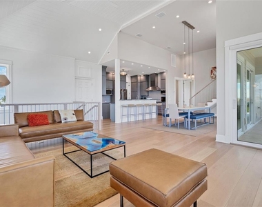 300 Gasparilla Street - Photo Thumbnail 13