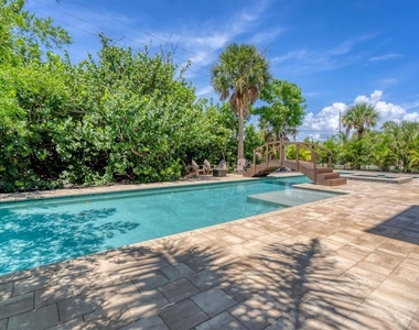 300 Gasparilla Street - Photo Thumbnail 7