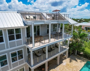 300 Gasparilla Street - Photo Thumbnail 2