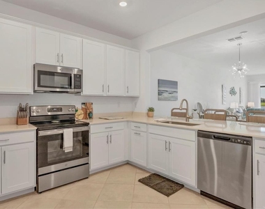 8757 Saint Kitts Circle - Photo Thumbnail 13