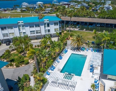8280 Harborside Circle - Photo Thumbnail 34
