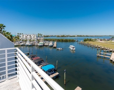 8280 Harborside Circle - Photo Thumbnail 14