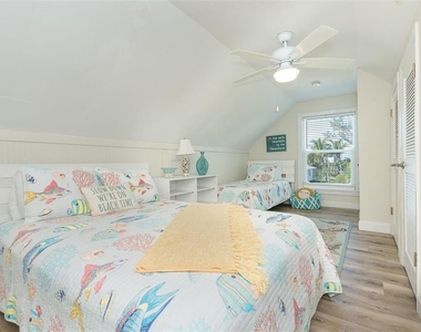 210 Bocilla Drive - Photo Thumbnail 29