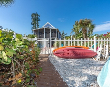 210 Bocilla Drive - Photo Thumbnail 57