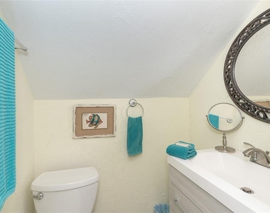 210 Bocilla Drive - Photo Thumbnail 31