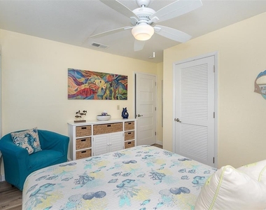 210 Bocilla Drive - Photo Thumbnail 34