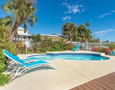 210 Bocilla Drive - Photo Thumbnail 47