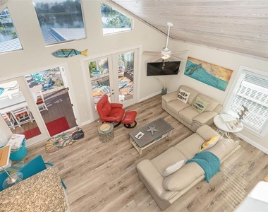 210 Bocilla Drive - Photo Thumbnail 28