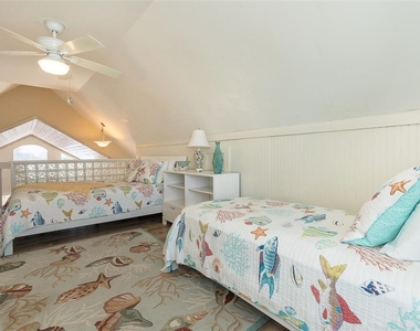 210 Bocilla Drive - Photo Thumbnail 30
