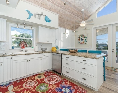 210 Bocilla Drive - Photo Thumbnail 21