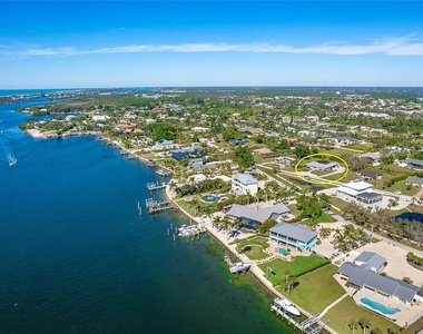320 Anchor Row - Photo Thumbnail 40