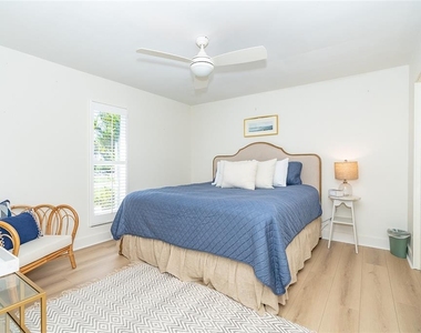 320 Anchor Row - Photo Thumbnail 27