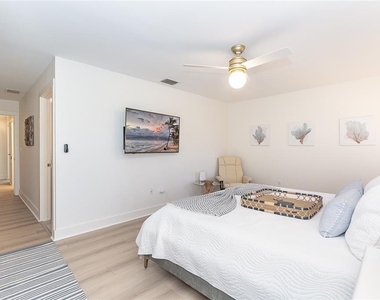 320 Anchor Row - Photo Thumbnail 22