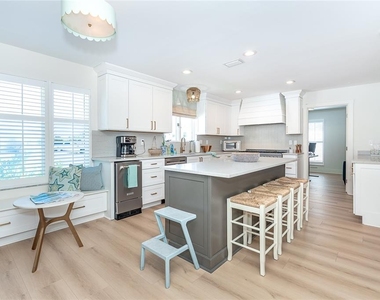 320 Anchor Row - Photo Thumbnail 10