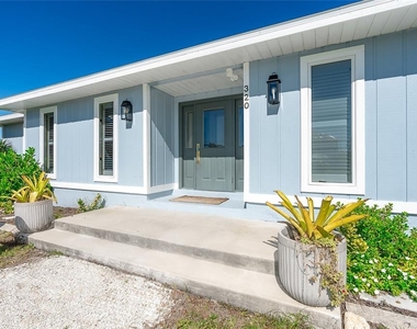320 Anchor Row - Photo Thumbnail 3