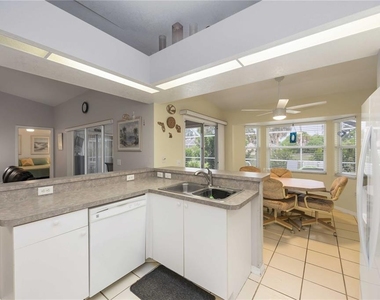 107 Cottage Place - Photo Thumbnail 7