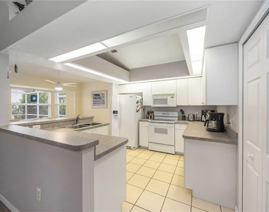 107 Cottage Place - Photo Thumbnail 5