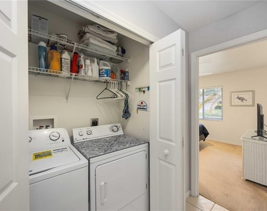 107 Cottage Place - Photo Thumbnail 20
