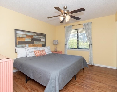 9542 Rum Runner Road - Photo Thumbnail 19