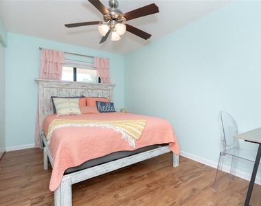 9542 Rum Runner Road - Photo Thumbnail 21