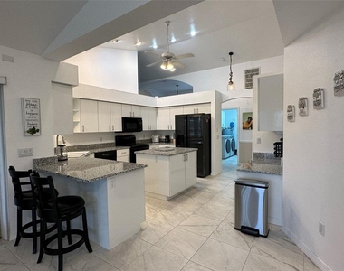 1238 Yorkshire Street - Photo Thumbnail 12