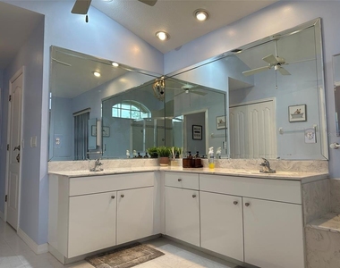 1238 Yorkshire Street - Photo Thumbnail 23